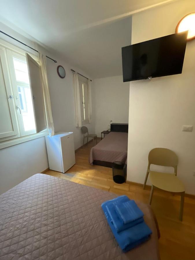 Il Vicoletto Guest House Porto Torres Exteriör bild