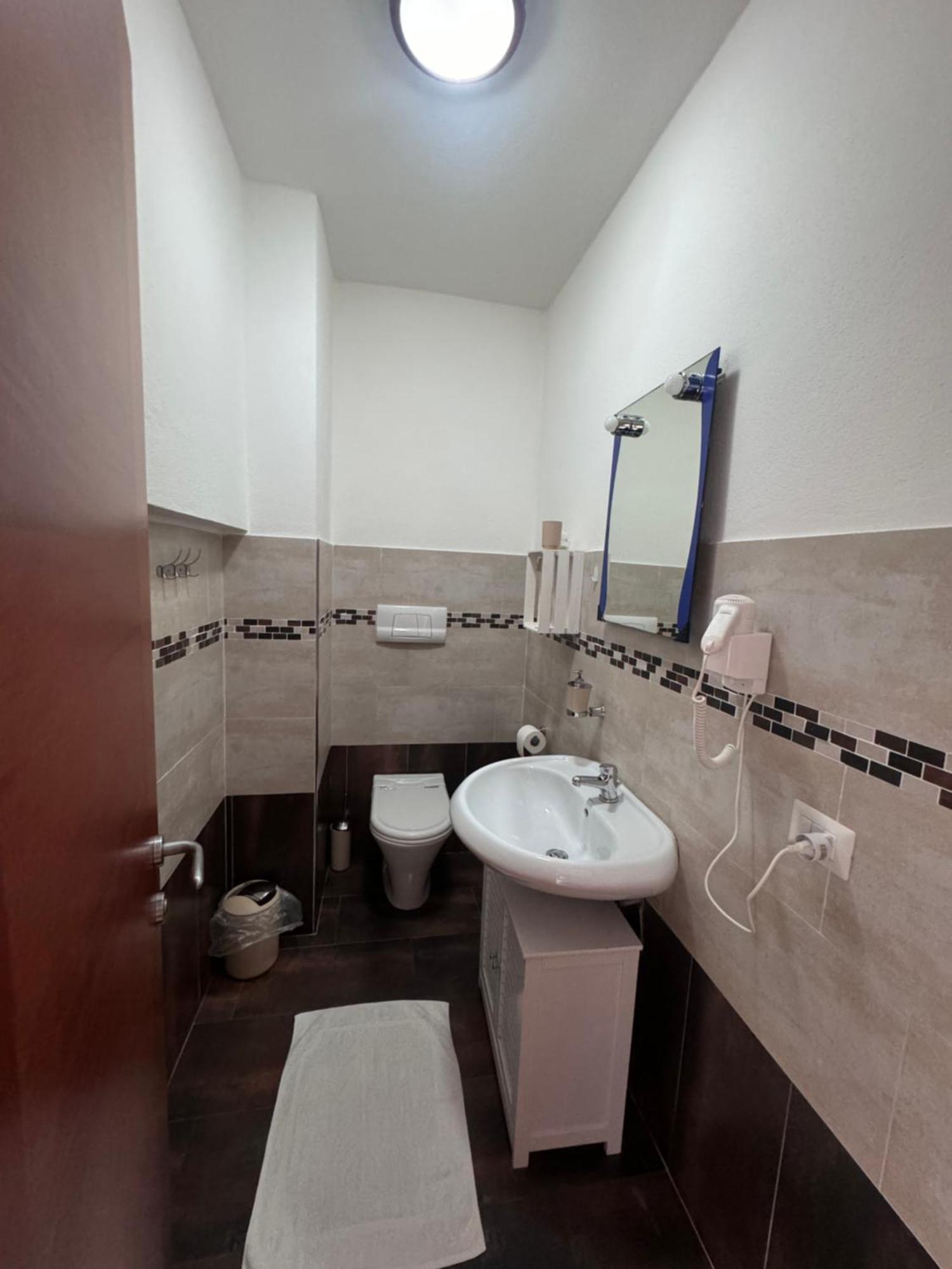 Il Vicoletto Guest House Porto Torres Exteriör bild